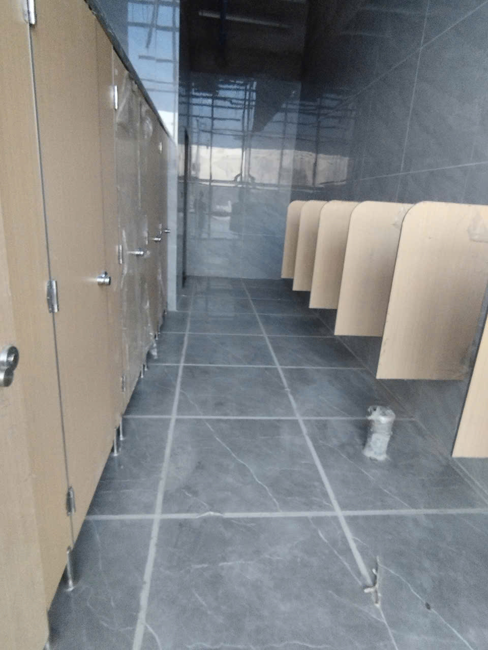 Vách Ngăn Nhà Vệ Sinh Compact